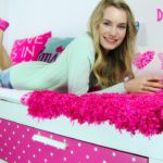 DIY Room Decor! 10 DIY Room Decorating Ideas for Teenagers (DIY Wall Decor, Pillows, etc.)