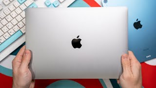 YOU Should Buy the M1 MacBook Air in 2022, And Here’s Why!