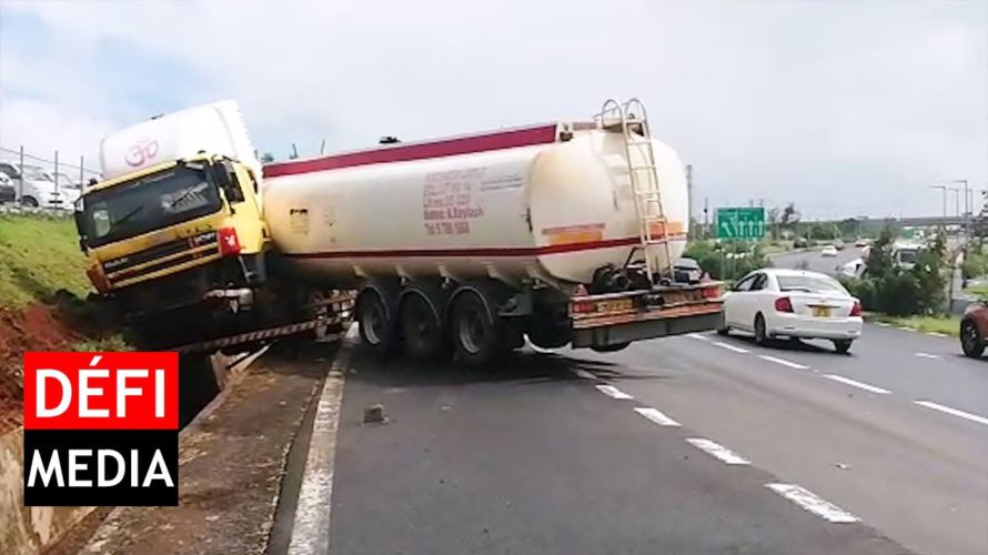 Sorèze : un poids lourd fait une sortie de route
