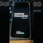 au版Galaxy S20 5G 起動画面［One UI 5.1］