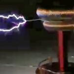 I built a Tesla Coil to “charge” my chromebook wirelessly because I hate chromebooks